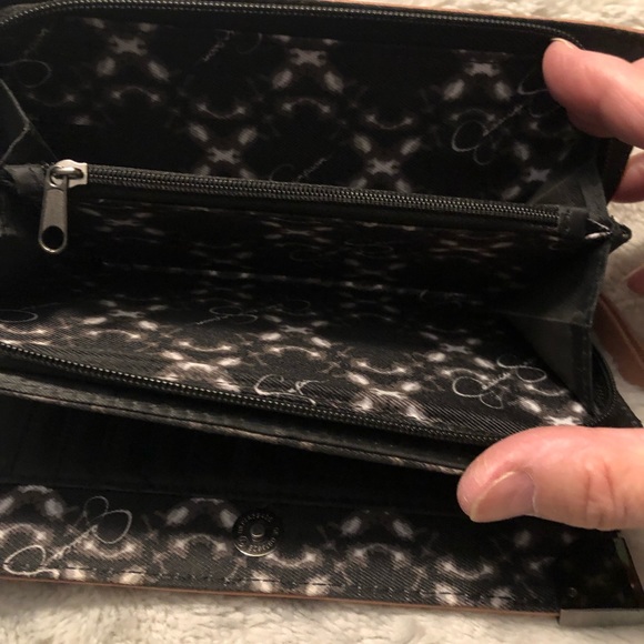 Jessica Simpson Pink Wallet - Picture 4 of 6